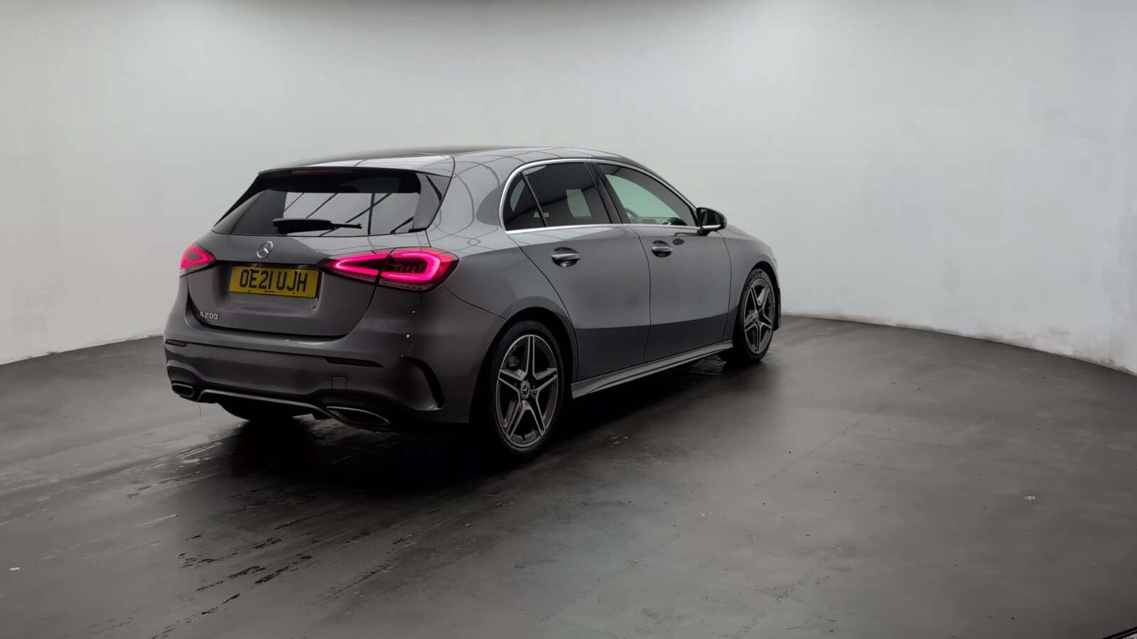 A 2021 MERCEDES-BENZ A CLASS 1.3 A200 AMG Line Hatchback 5dr Petrol 7G-DCT Euro 6 (s/s) (163 ps) HEATED A 2021 MERCEDES-BENZ A CLASS 1.3 A200 AMG Line Hatchback 5dr Petrol 7G-DCT Euro 6 (s/s) (163 ps) HEATED