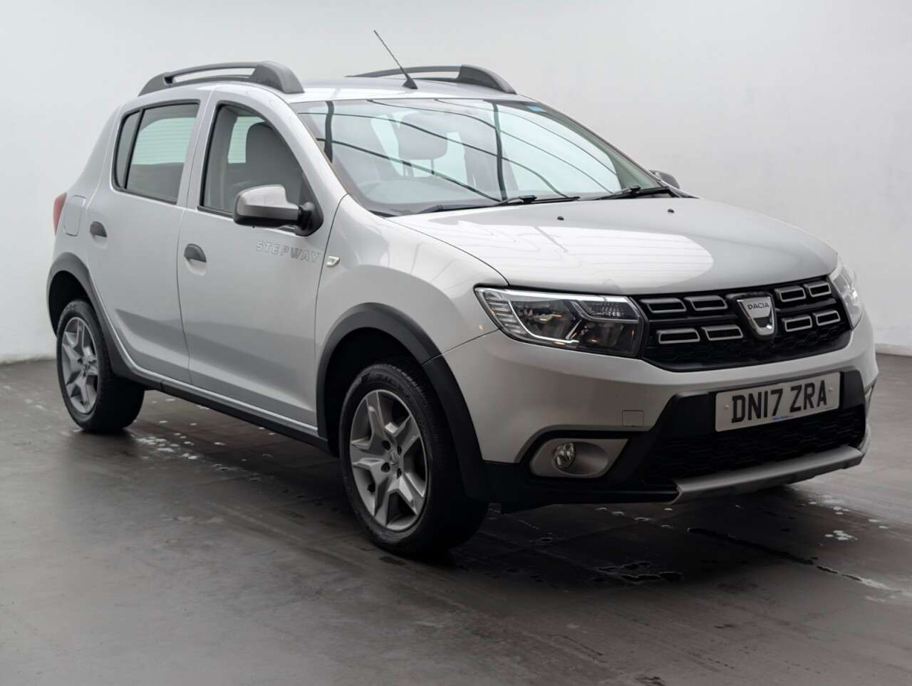 A 2017 DACIA SANDERO STEPWAY 0.9 TCe Laureate Hatchback 5dr Petrol Manual Euro 6 (s/s) (90 ps) - PARKING A 2017 DACIA SANDERO STEPWAY 0.9 TCe Laureate Hatchback 5dr Petrol Manual Euro 6 (s/s) (90 ps) - PARKING