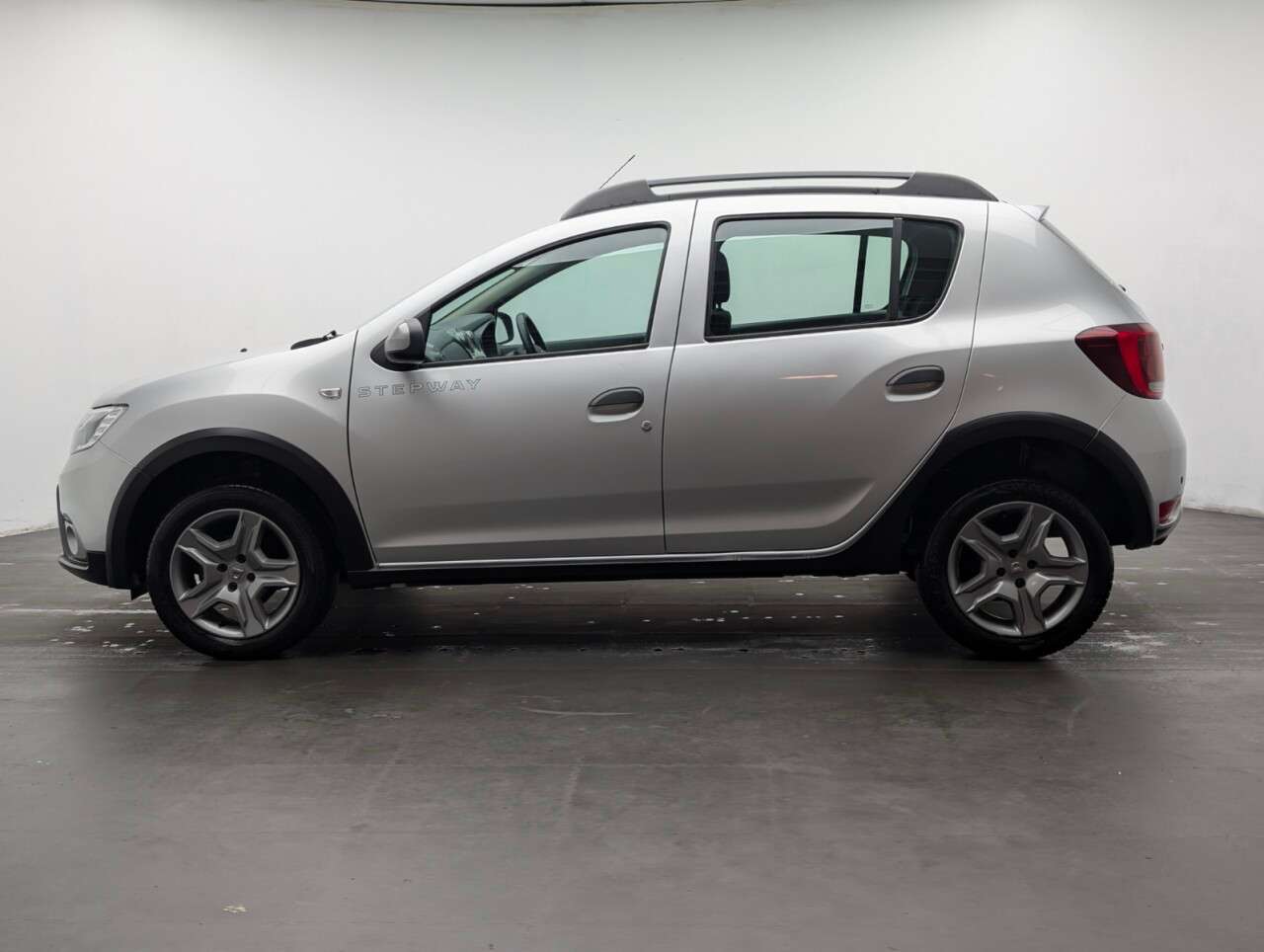 2017 DACIA SANDERO STEPWAY 2017 DACIA SANDERO STEPWAY
