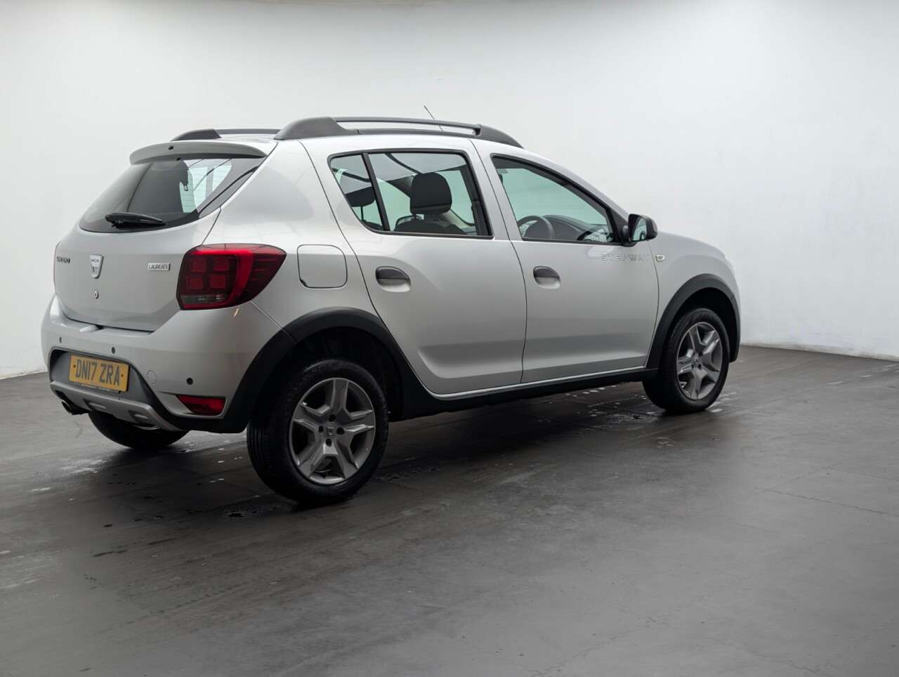 2017 DACIA SANDERO STEPWAY 2017 DACIA SANDERO STEPWAY
