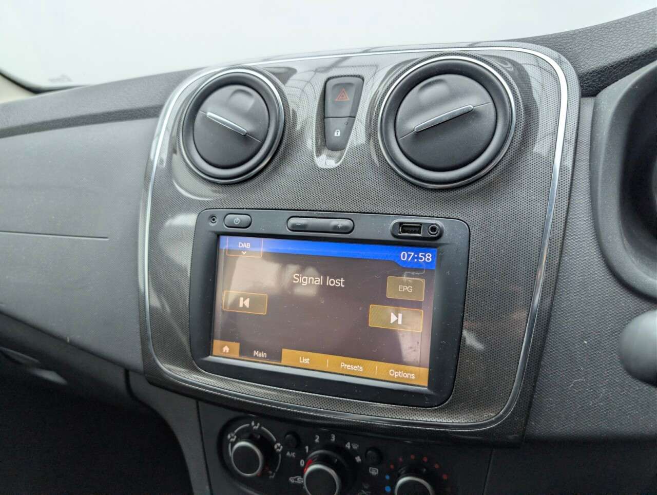 2017 DACIA SANDERO STEPWAY 2017 DACIA SANDERO STEPWAY