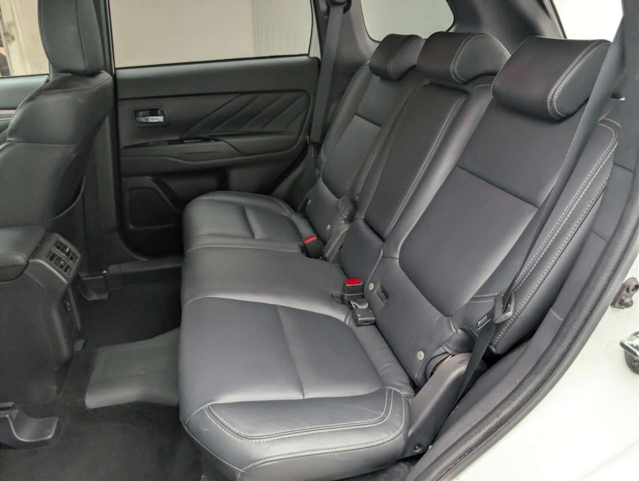 2019 MITSUBISHI OUTLANDER 2019 MITSUBISHI OUTLANDER