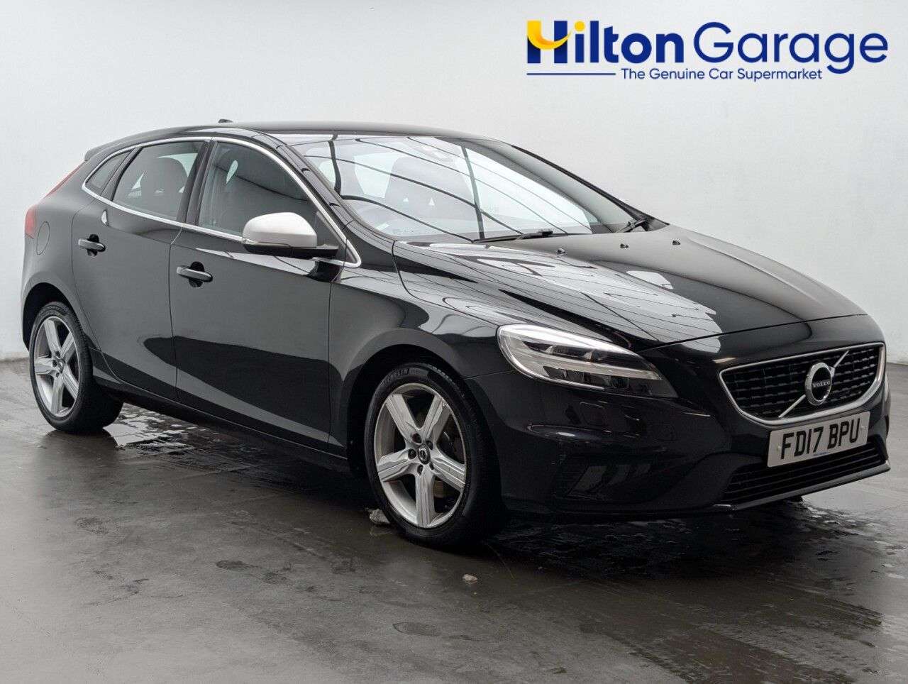 A 2017 VOLVO V40 2.0 T2 R-Design Hatchback 5dr Petrol Manual Euro 6 (s/s) (122 ps) WINTER PA A 2017 VOLVO V40 2.0 T2 R-Design Hatchback 5dr Petrol Manual Euro 6 (s/s) (122 ps) WINTER PA
