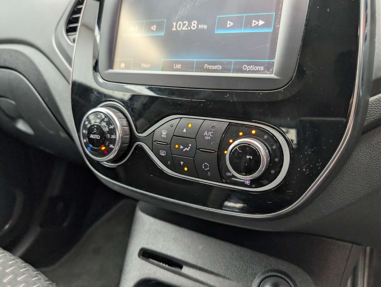 2017 RENAULT CAPTUR 2017 RENAULT CAPTUR