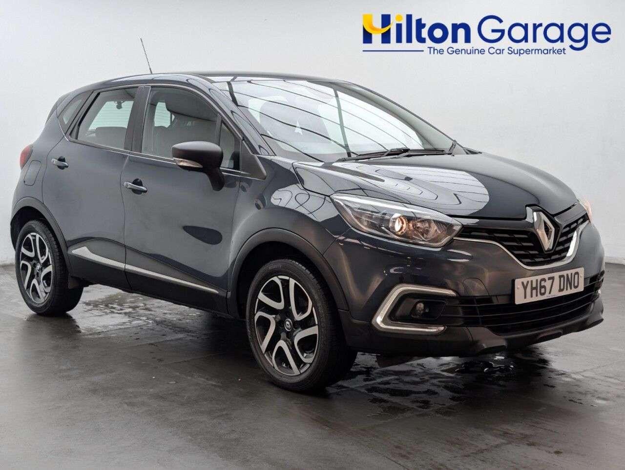 A 2017 RENAULT CAPTUR 0.9 TCe ENERGY Dynamique Nav SUV 5dr Petrol Manual Euro 6 (s/s) (90 ps) CRU A 2017 RENAULT CAPTUR 0.9 TCe ENERGY Dynamique Nav SUV 5dr Petrol Manual Euro 6 (s/s) (90 ps) CRU