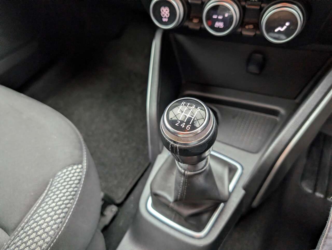 2019 DACIA DUSTER 2019 DACIA DUSTER