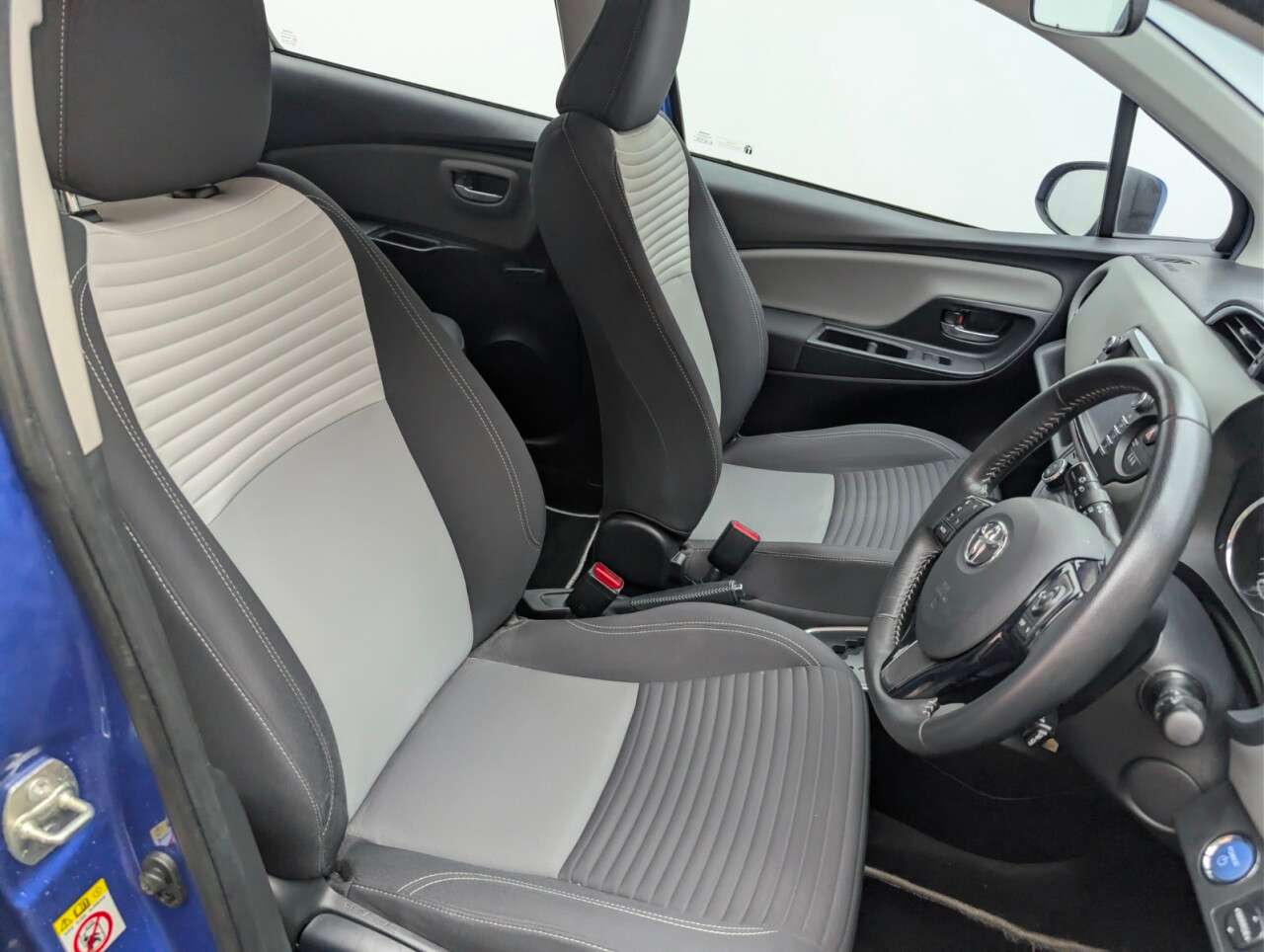 2017 TOYOTA YARIS 2017 TOYOTA YARIS