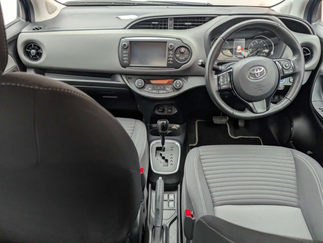 2017 TOYOTA YARIS 2017 TOYOTA YARIS