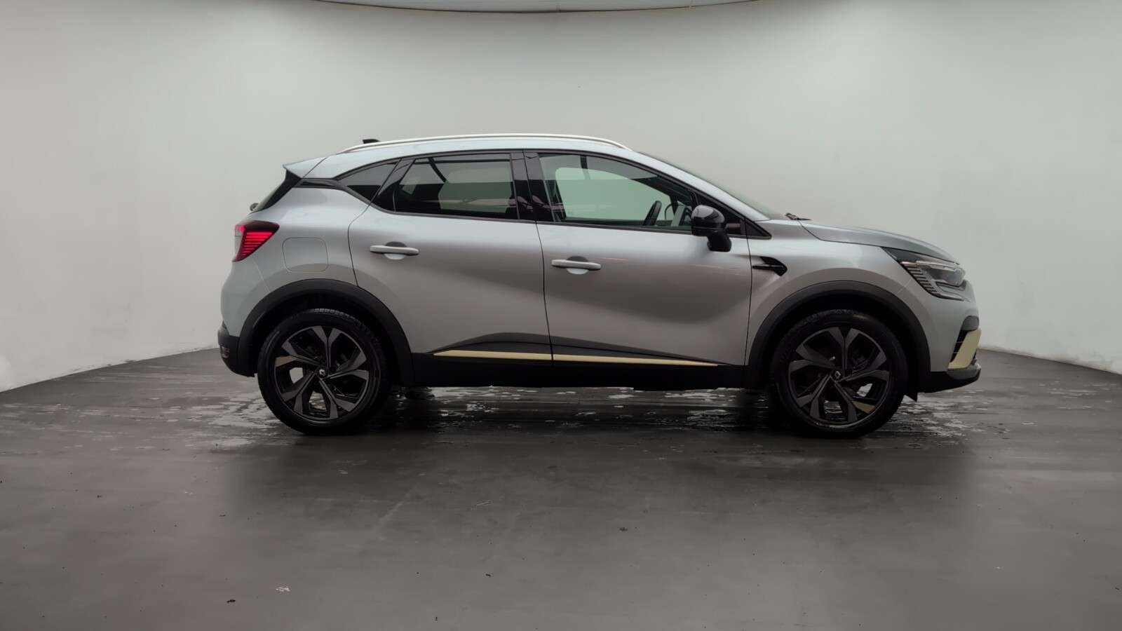 2024 RENAULT CAPTUR 2024 RENAULT CAPTUR
