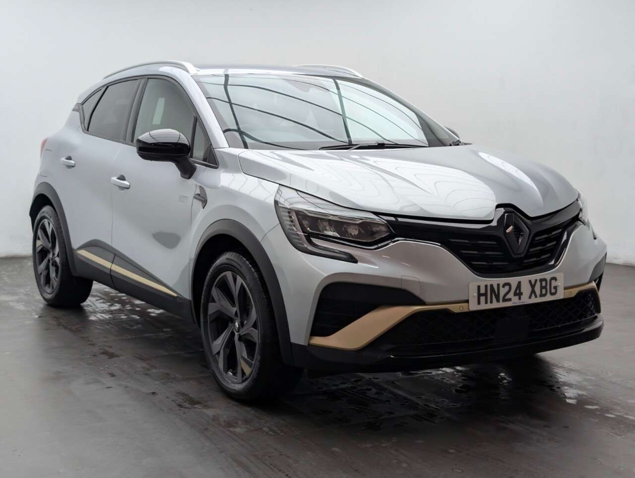 A 2024 RENAULT CAPTUR 1.6 E-TECH E-Tech engineered SUV 5dr Petrol Hybrid Auto Euro 6 (s/s) (145 p A 2024 RENAULT CAPTUR 1.6 E-TECH E-Tech engineered SUV 5dr Petrol Hybrid Auto Euro 6 (s/s) (145 p