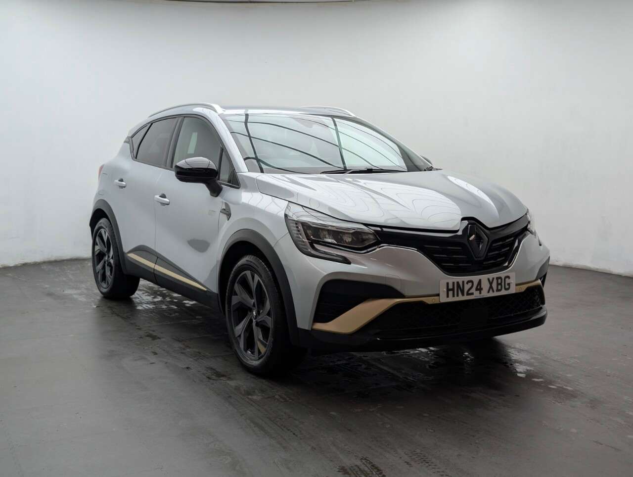 A 2024 RENAULT CAPTUR 1.6 E-TECH E-Tech engineered SUV 5dr Petrol Hybrid Auto Euro 6 (s/s) (145 p A 2024 RENAULT CAPTUR 1.6 E-TECH E-Tech engineered SUV 5dr Petrol Hybrid Auto Euro 6 (s/s) (145 p