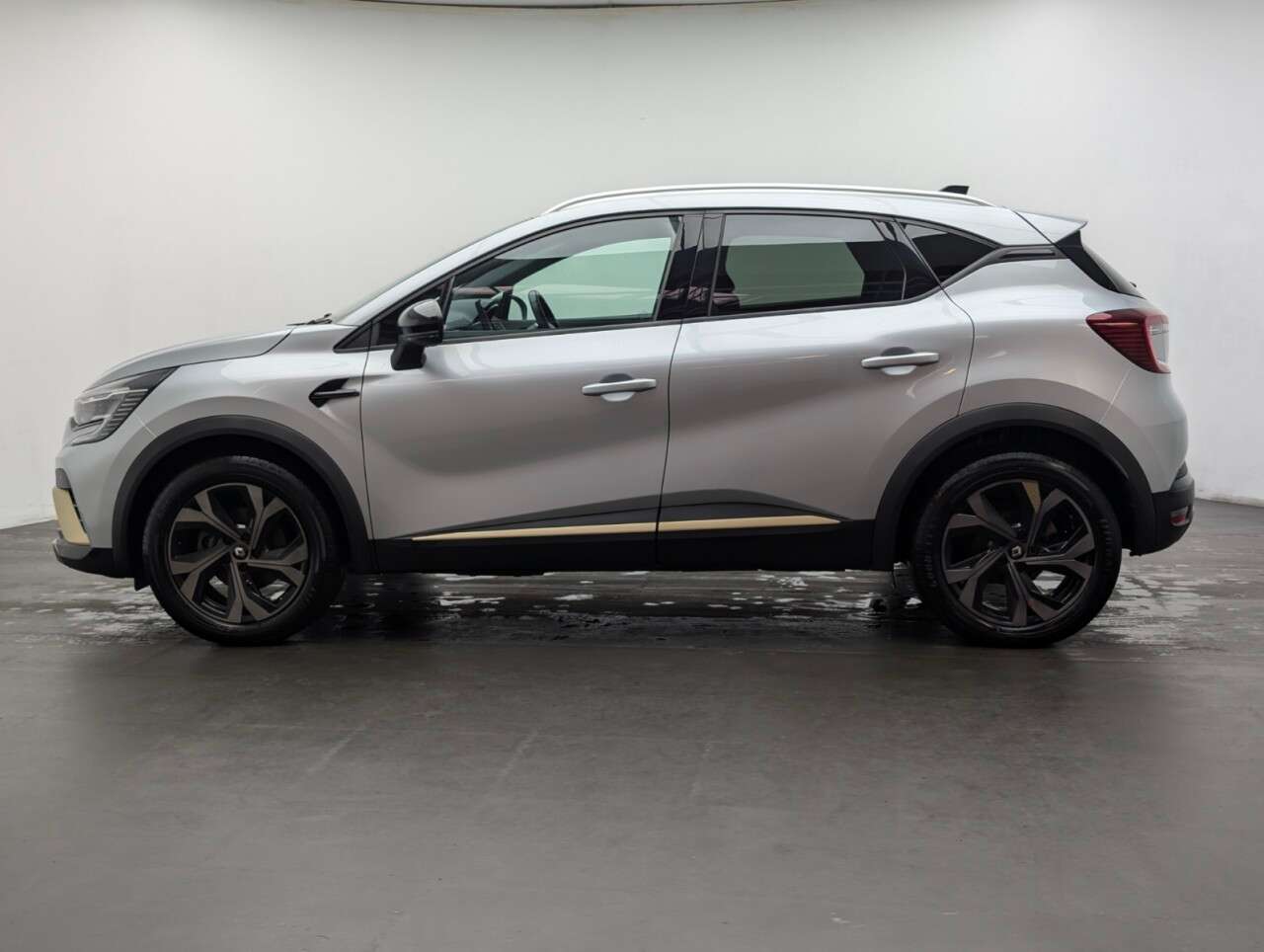 2024 RENAULT CAPTUR 2024 RENAULT CAPTUR