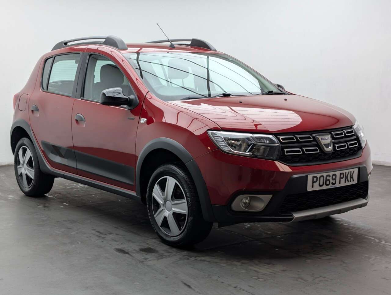 A 2019 DACIA SANDERO STEPWAY 0.9 TCe Techroad Hatchback 5dr Petrol Manual Euro 6 (s/s) (90 ps) NAVIGATIO A 2019 DACIA SANDERO STEPWAY 0.9 TCe Techroad Hatchback 5dr Petrol Manual Euro 6 (s/s) (90 ps) NAVIGATIO