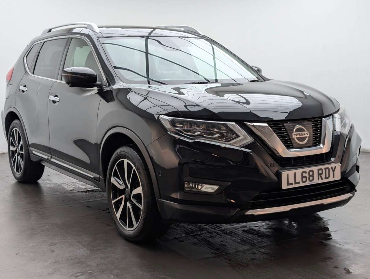 A 2018 NISSAN X-TRAIL 1.6 DIG-T Tekna SUV 5dr Petrol Manual Euro 6 (s/s) (163 ps) BLUETOOTH+HEATE A 2018 NISSAN X-TRAIL 1.6 DIG-T Tekna SUV 5dr Petrol Manual Euro 6 (s/s) (163 ps) BLUETOOTH+HEATE