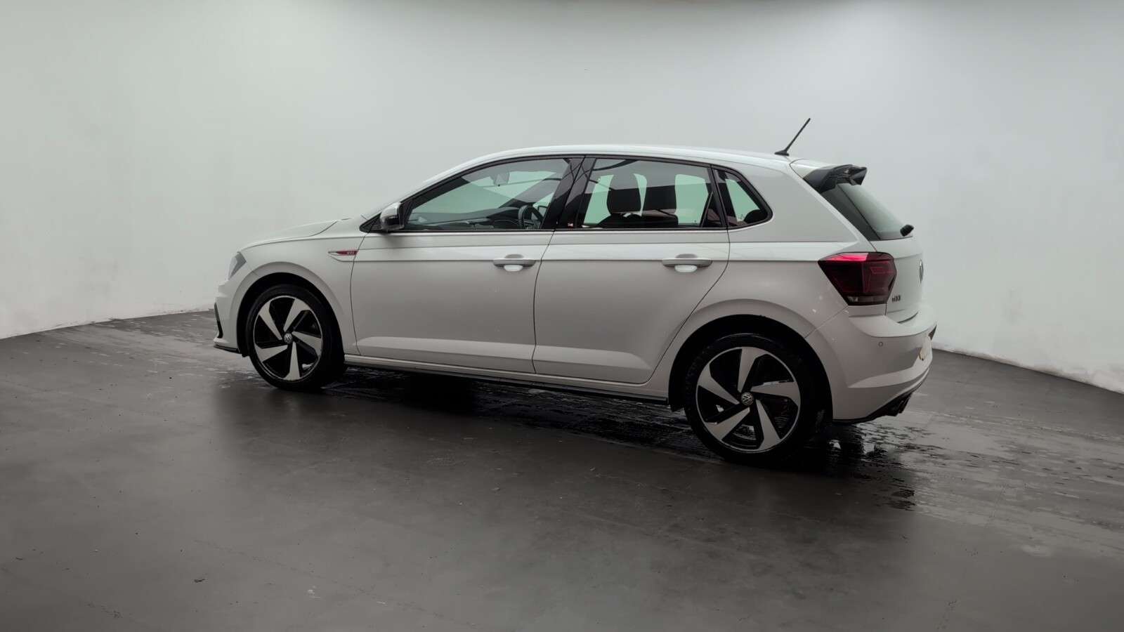 2019 VOLKSWAGEN POLO 2019 VOLKSWAGEN POLO