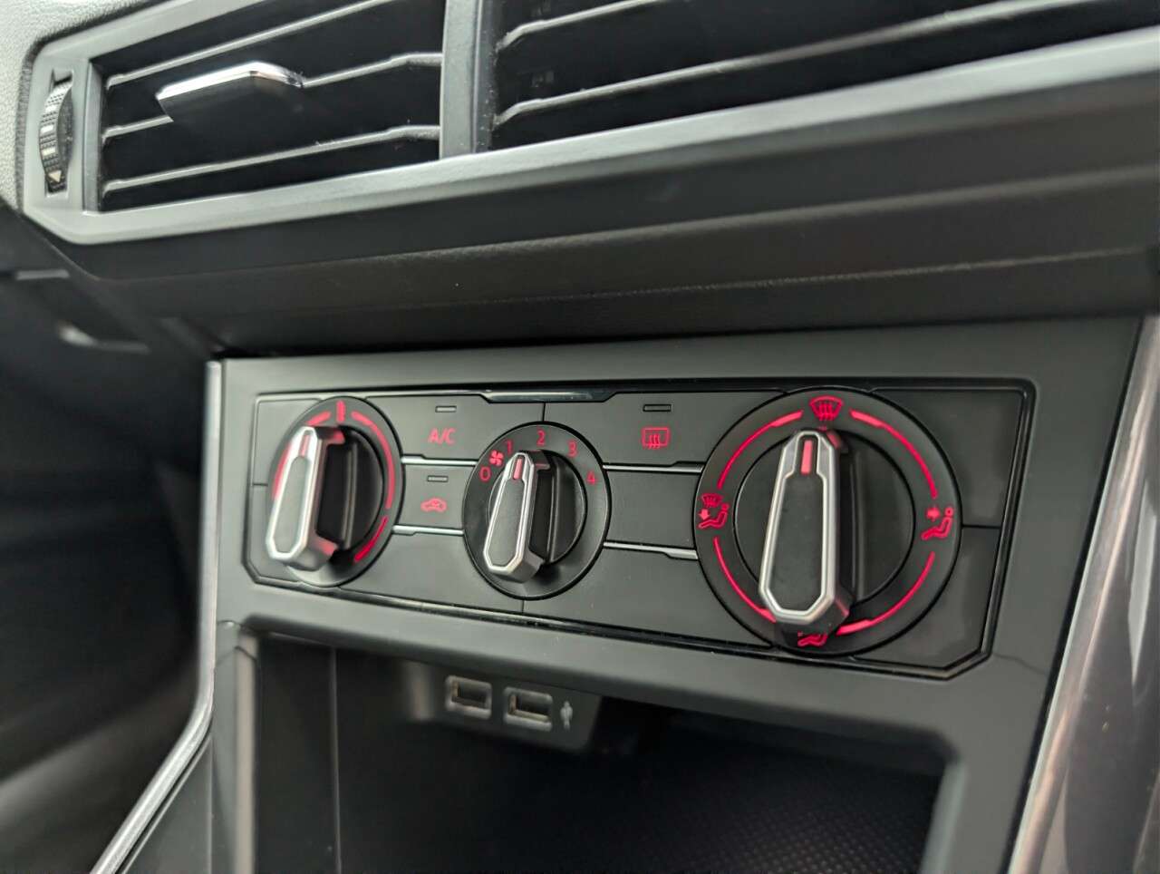 2019 VOLKSWAGEN POLO 2019 VOLKSWAGEN POLO