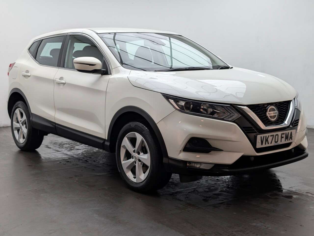 A 2020 NISSAN QASHQAI 1.3 DIG-T Acenta Premium SUV 5dr Petrol Manual Euro 6 (s/s) (160 ps) NAVIGA A 2020 NISSAN QASHQAI 1.3 DIG-T Acenta Premium SUV 5dr Petrol Manual Euro 6 (s/s) (160 ps) NAVIGA