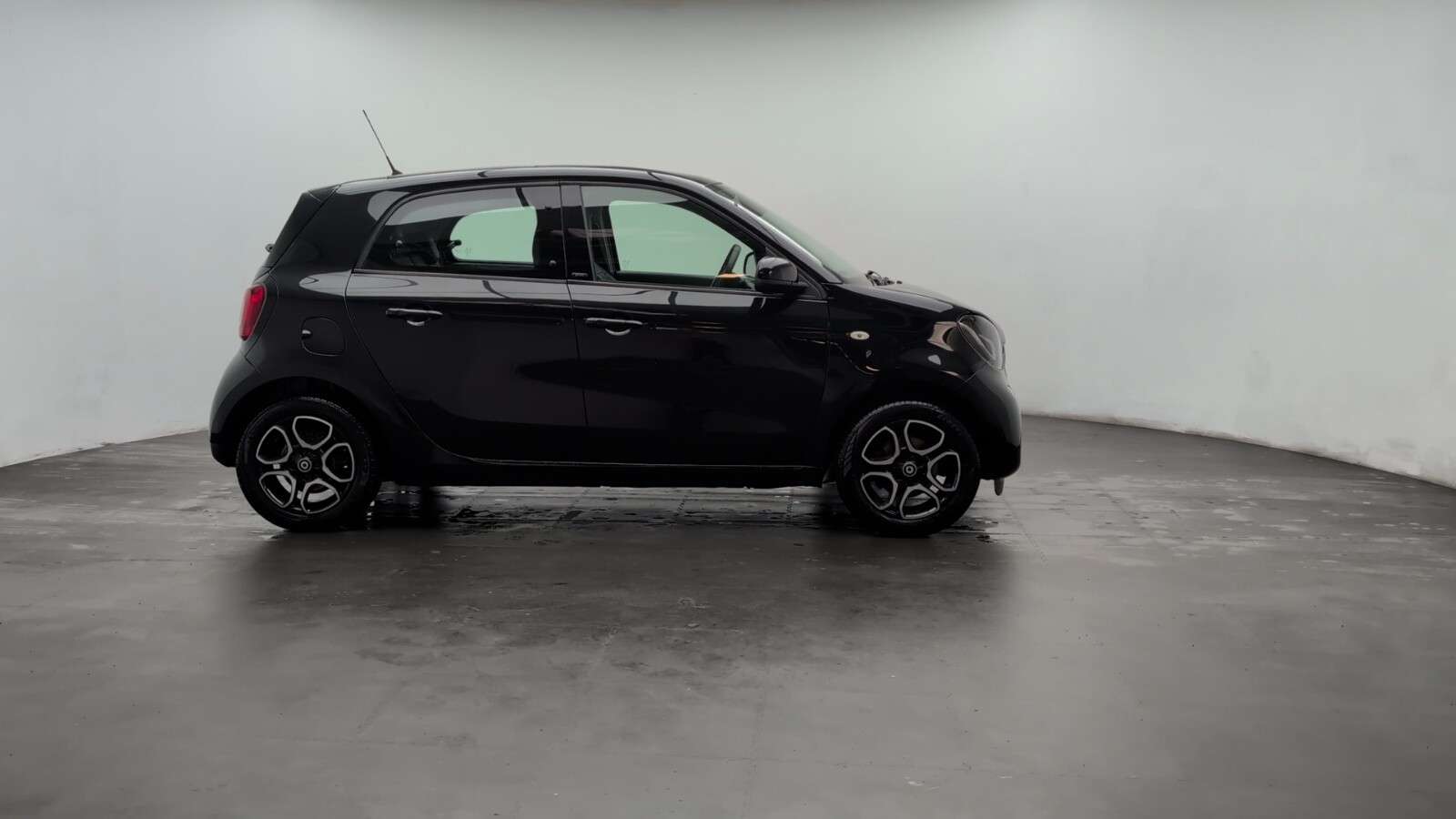 2018 SMART FORFOUR 2018 SMART FORFOUR