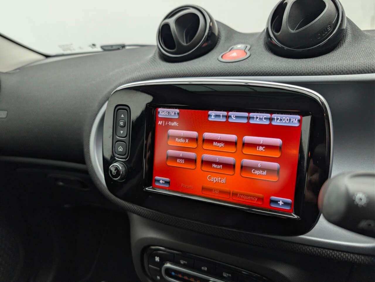 2018 SMART FORFOUR 2018 SMART FORFOUR