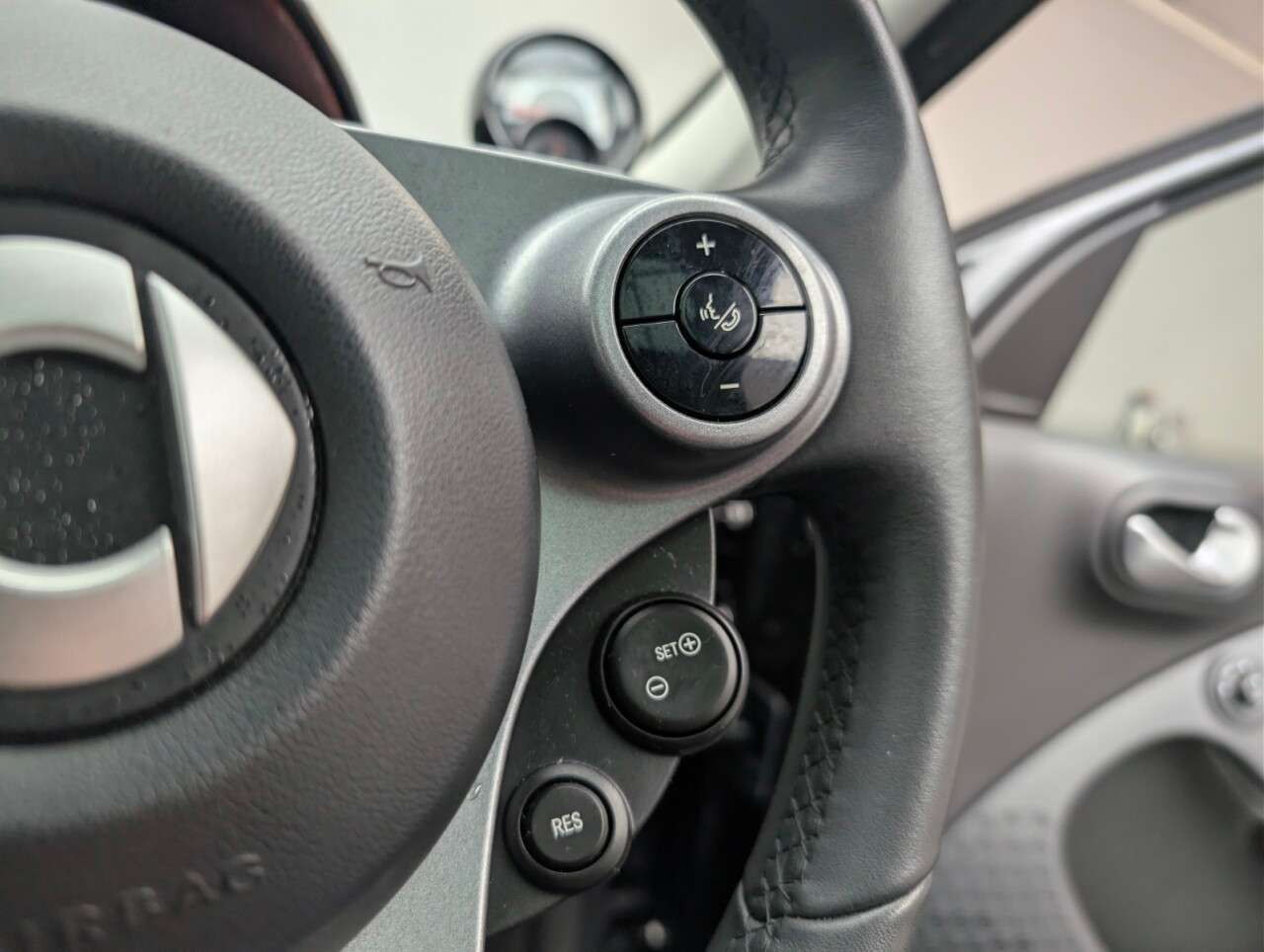 2018 SMART FORFOUR 2018 SMART FORFOUR