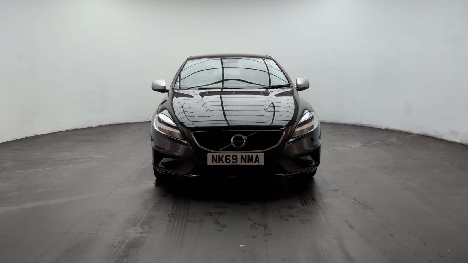 2019 VOLVO V40 2019 VOLVO V40