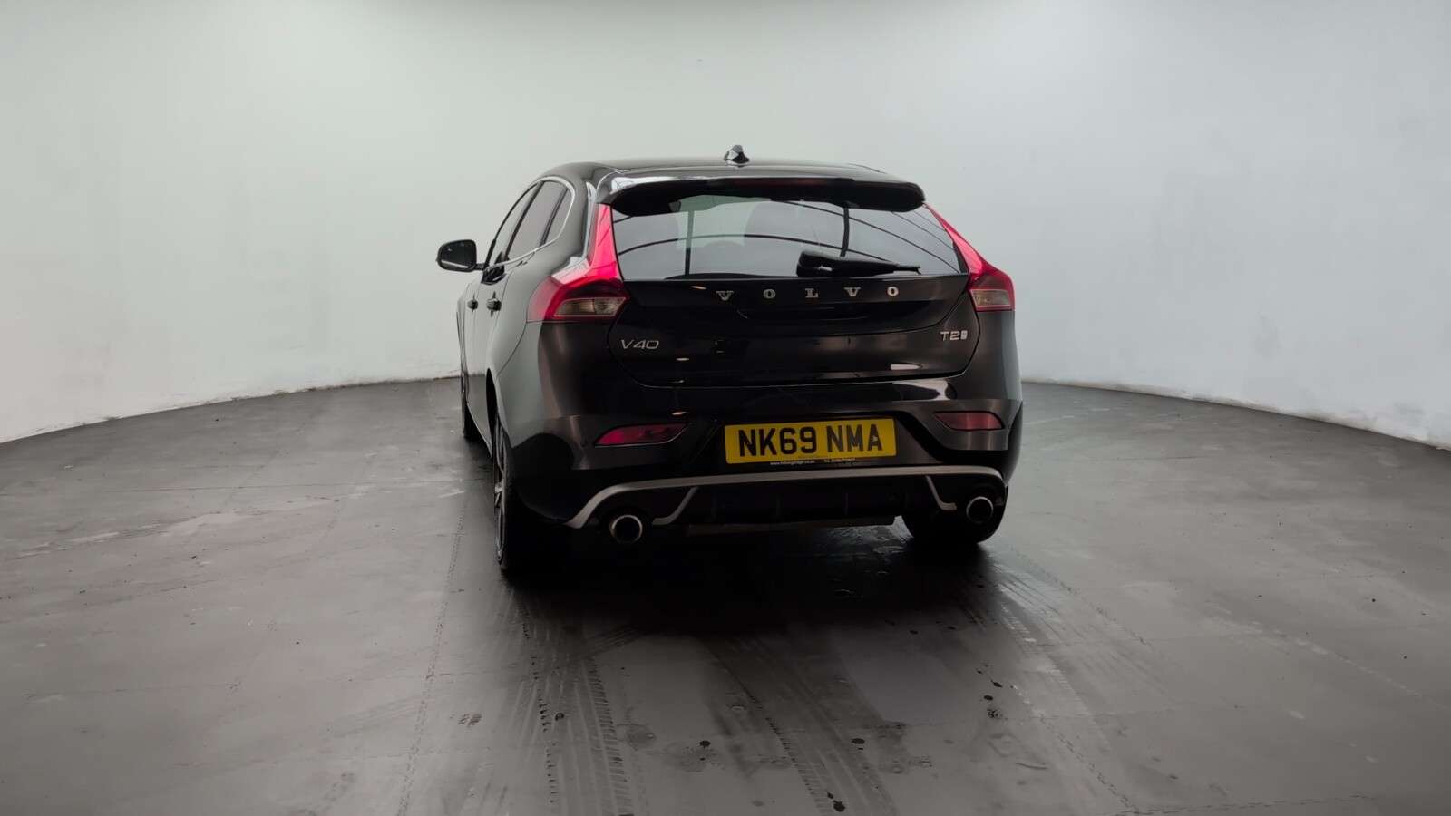 2019 VOLVO V40 2019 VOLVO V40