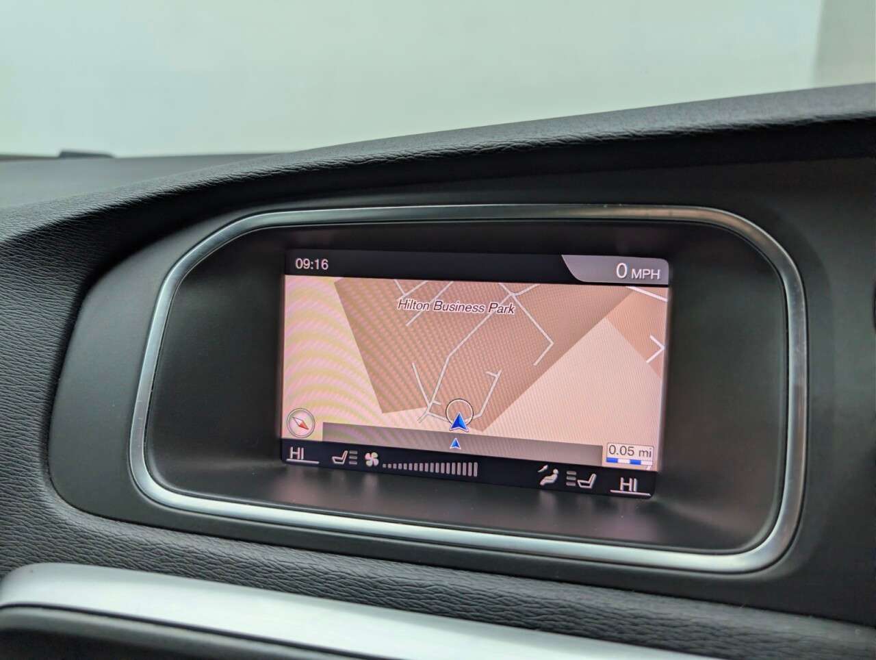 2019 VOLVO V40 2019 VOLVO V40