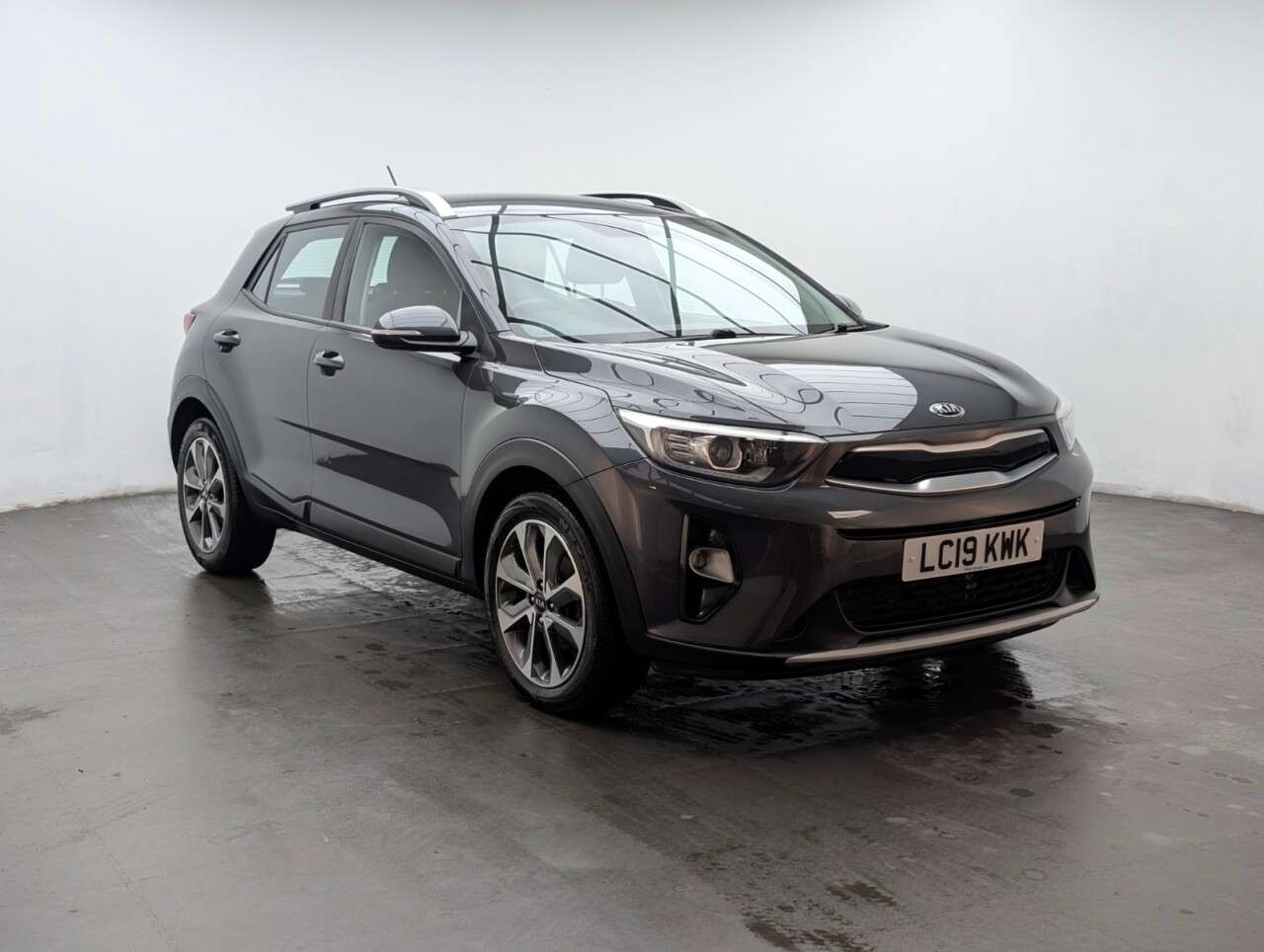 A 2019 KIA STONIC 1.0 T-GDi 2 GPF SUV 5dr Petrol Manual Euro 6 (s/s) (118 bhp) REAR PARKING S A 2019 KIA STONIC 1.0 T-GDi 2 GPF SUV 5dr Petrol Manual Euro 6 (s/s) (118 bhp) REAR PARKING S