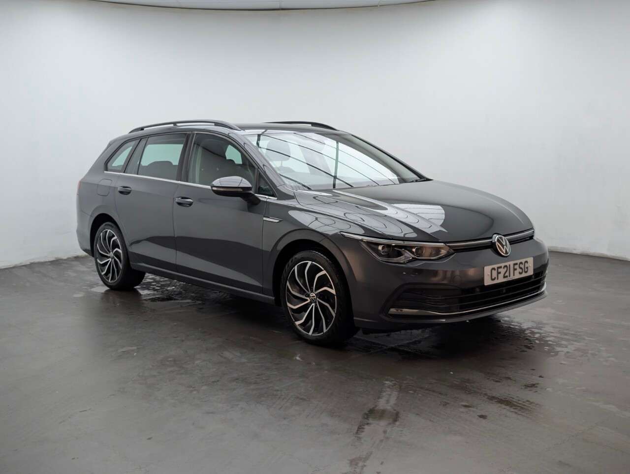A 2021 VOLKSWAGEN GOLF 1.5 TSI Style Estate 5dr Petrol Manual Euro 6 (s/s) (150 ps) APPLE CARPLAY+ A 2021 VOLKSWAGEN GOLF 1.5 TSI Style Estate 5dr Petrol Manual Euro 6 (s/s) (150 ps) APPLE CARPLAY+