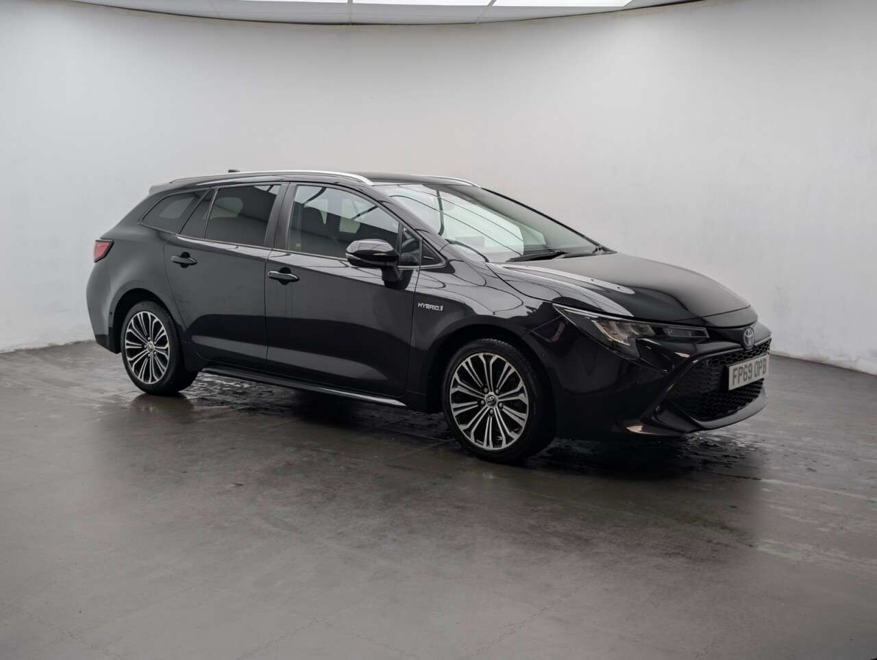 A 2019 TOYOTA COROLLA 1.8 VVT-h Design Touring Sports 5dr Petrol Hybrid CVT Euro 6 (s/s) (122 ps) A 2019 TOYOTA COROLLA 1.8 VVT-h Design Touring Sports 5dr Petrol Hybrid CVT Euro 6 (s/s) (122 ps)