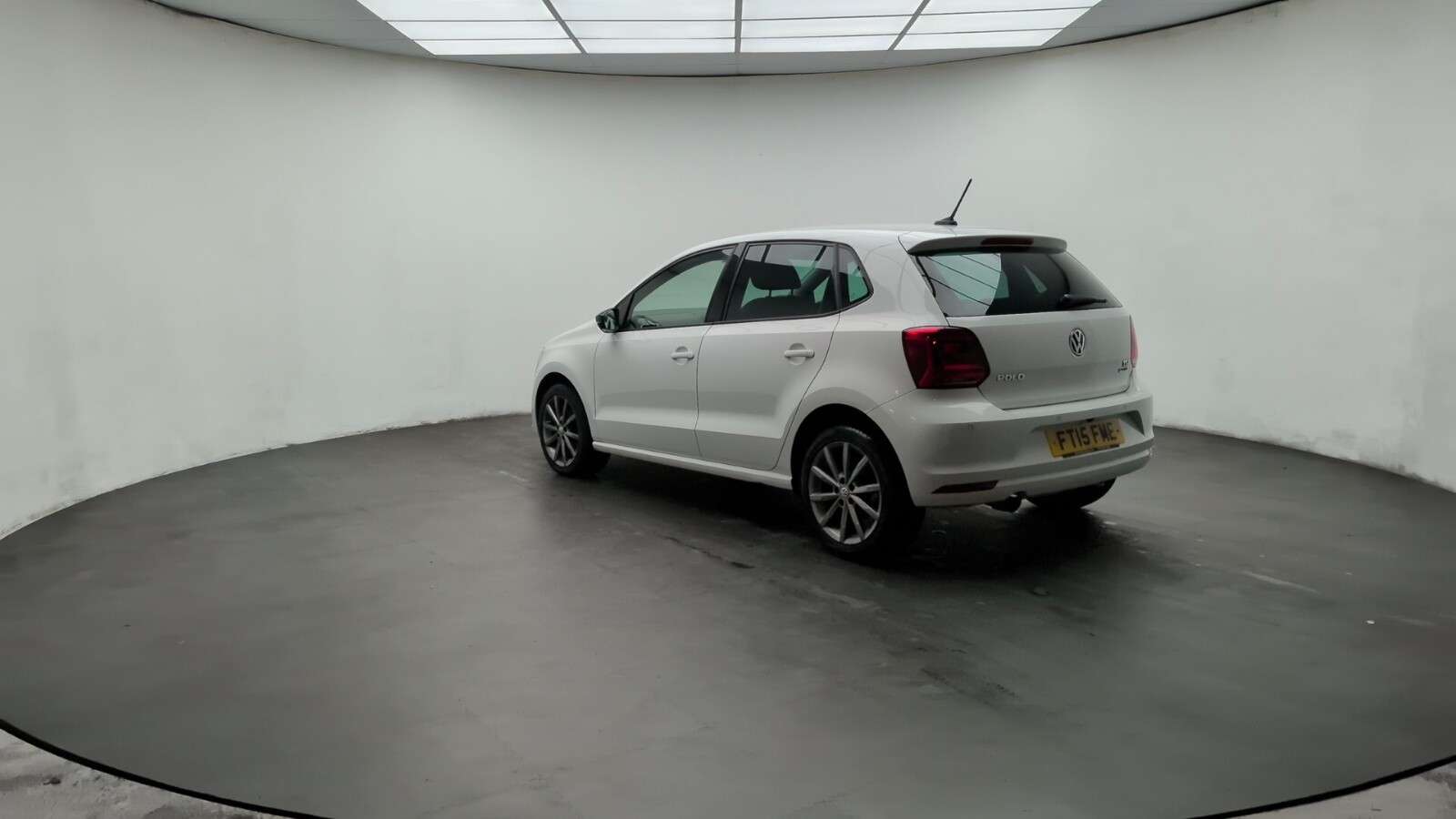 2015 VOLKSWAGEN POLO 2015 VOLKSWAGEN POLO