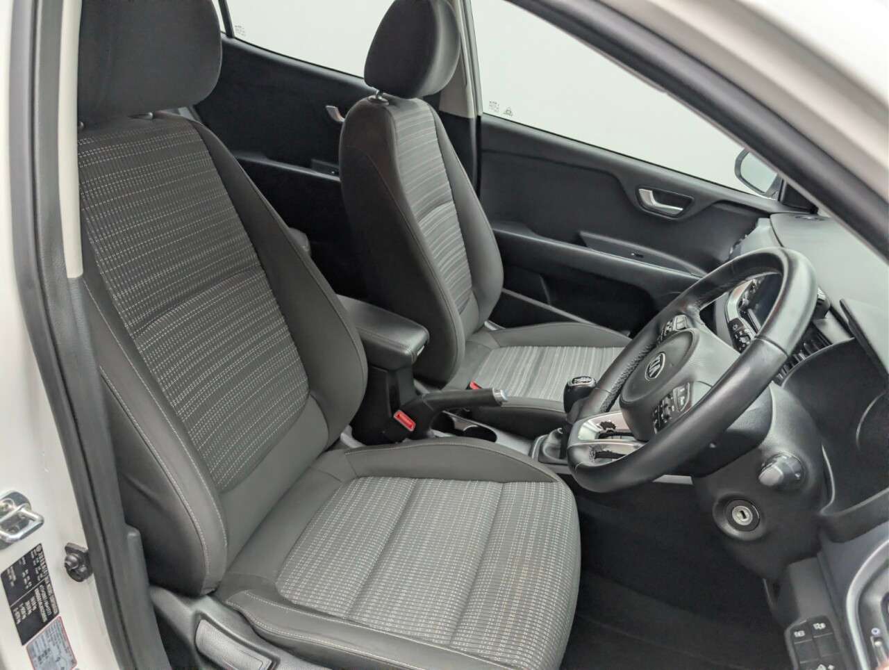 2019 KIA STONIC 2019 KIA STONIC