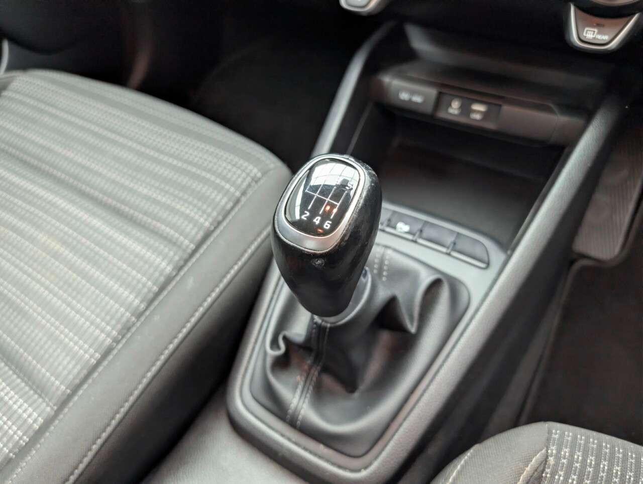 2019 KIA STONIC 2019 KIA STONIC