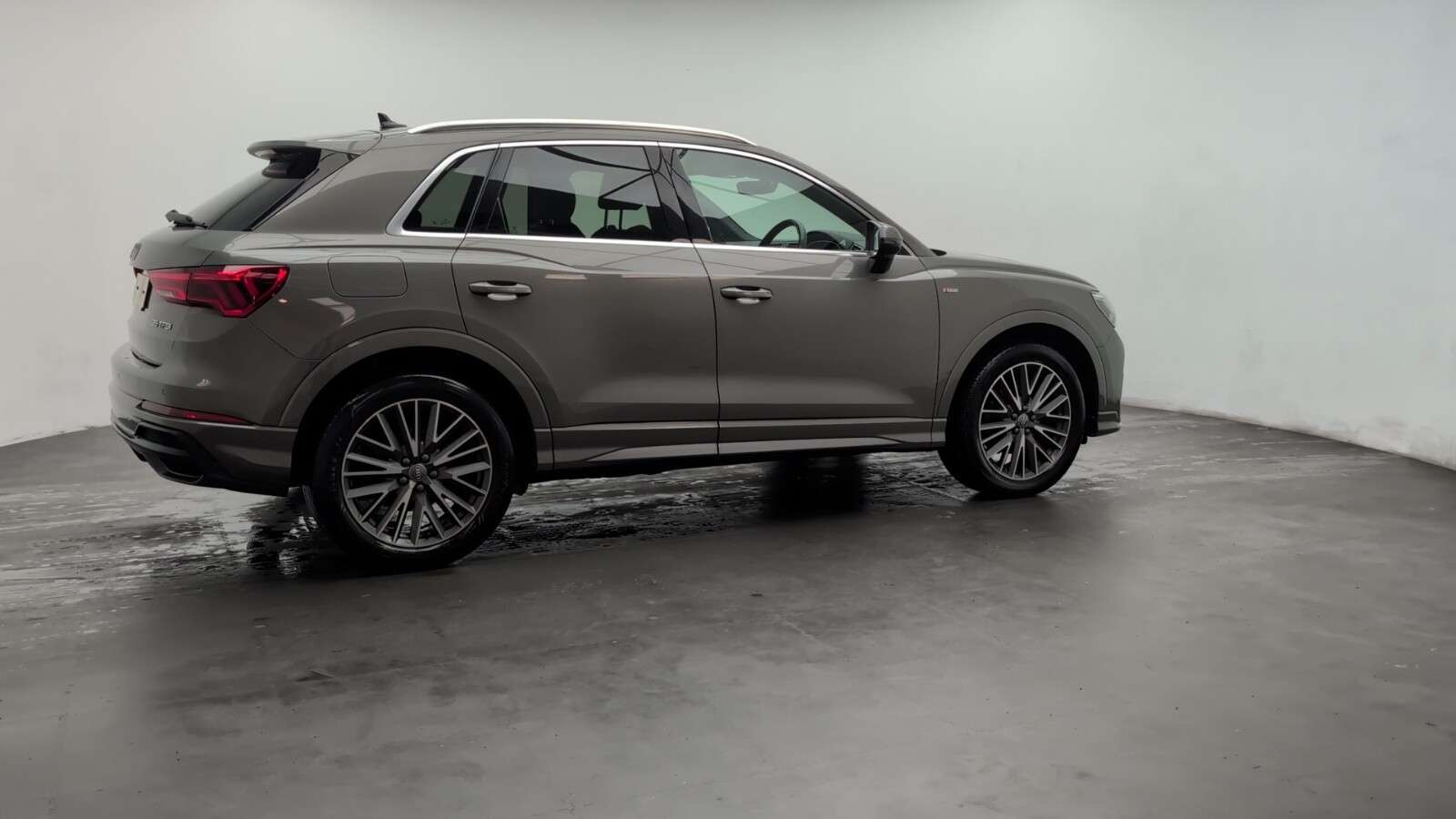 2020 AUDI Q3 2020 AUDI Q3