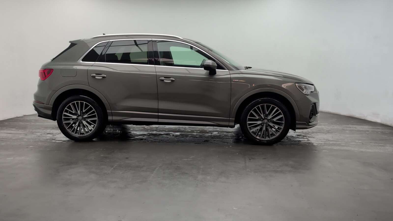 2020 AUDI Q3 2020 AUDI Q3