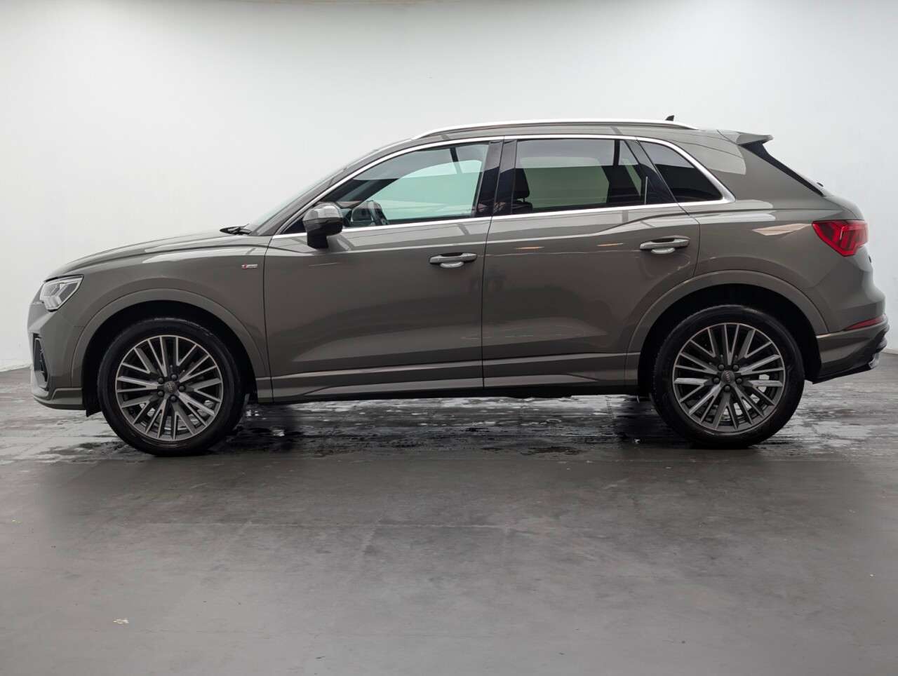 2020 AUDI Q3 2020 AUDI Q3