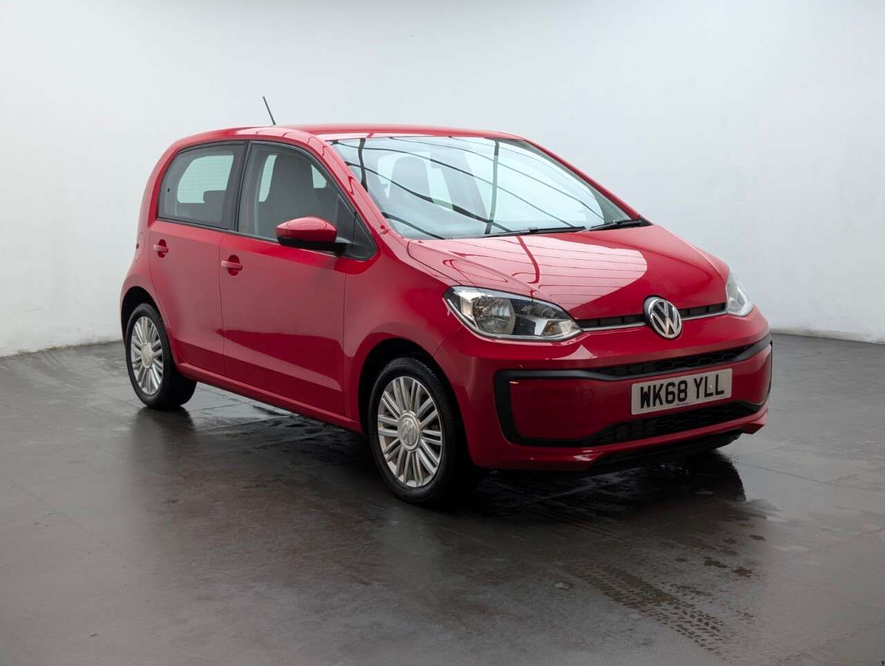 A 2019 VOLKSWAGEN UP! 1.0 Move up! Hatchback 5dr Petrol Manual Euro 6 (s/s) (60 ps) 15" ALLOYS+HI A 2019 VOLKSWAGEN UP! 1.0 Move up! Hatchback 5dr Petrol Manual Euro 6 (s/s) (60 ps) 15" ALLOYS+HI