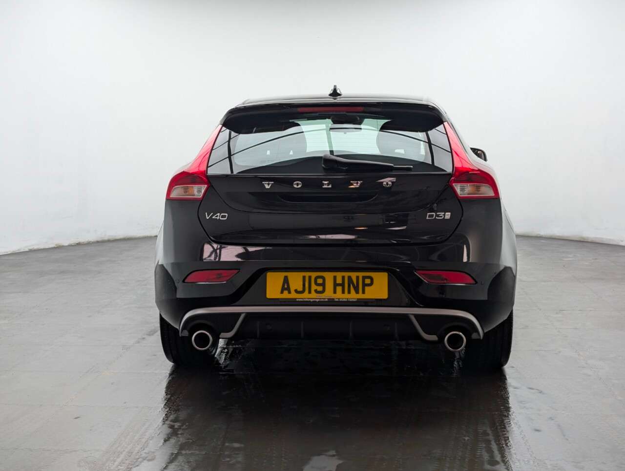 2019 VOLVO V40 2019 VOLVO V40