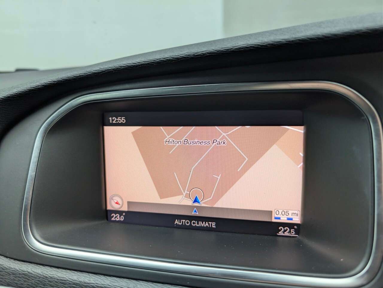 2019 VOLVO V40 2019 VOLVO V40