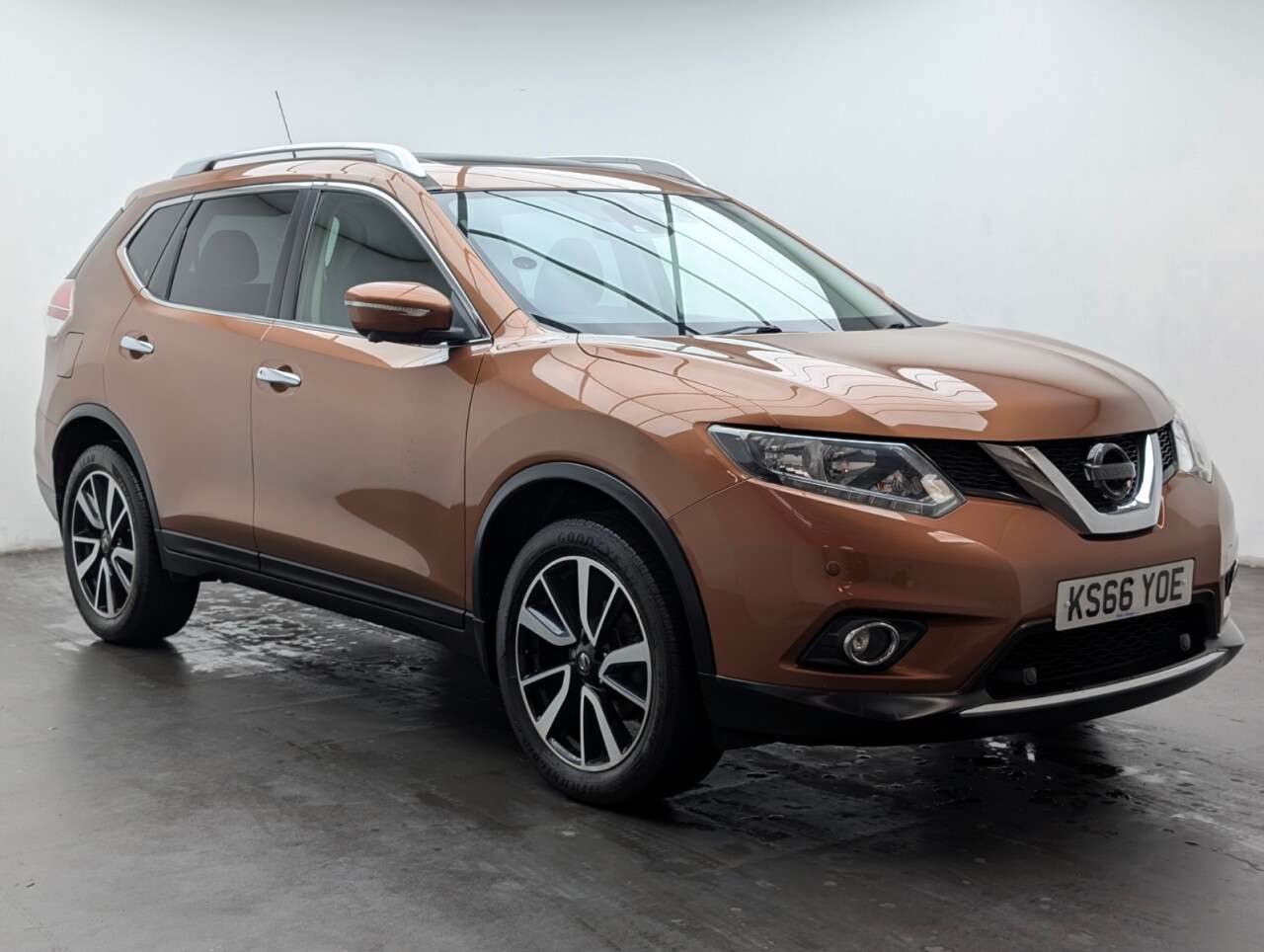 A 2016 NISSAN X-TRAIL 1.6 dCi n-tec SUV 5dr Diesel XTRON Euro 6 (s/s) (130 ps) SUNROOF+REARVIEW C A 2016 NISSAN X-TRAIL 1.6 dCi n-tec SUV 5dr Diesel XTRON Euro 6 (s/s) (130 ps) SUNROOF+REARVIEW C