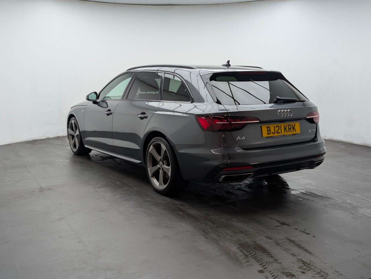 2021 AUDI A4 AVANT 2021 AUDI A4 AVANT