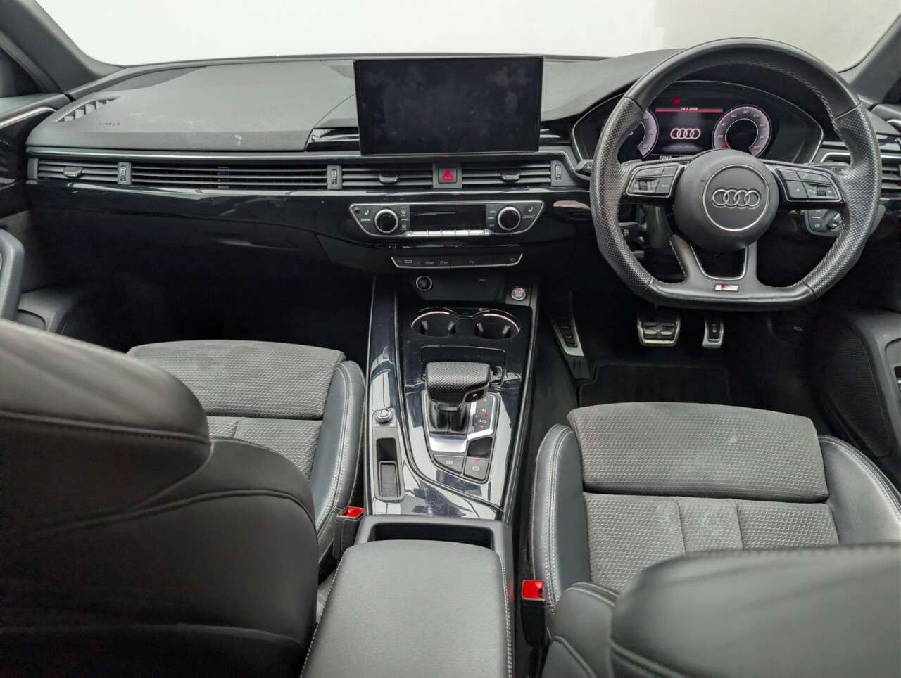 2021 AUDI A4 AVANT 2021 AUDI A4 AVANT