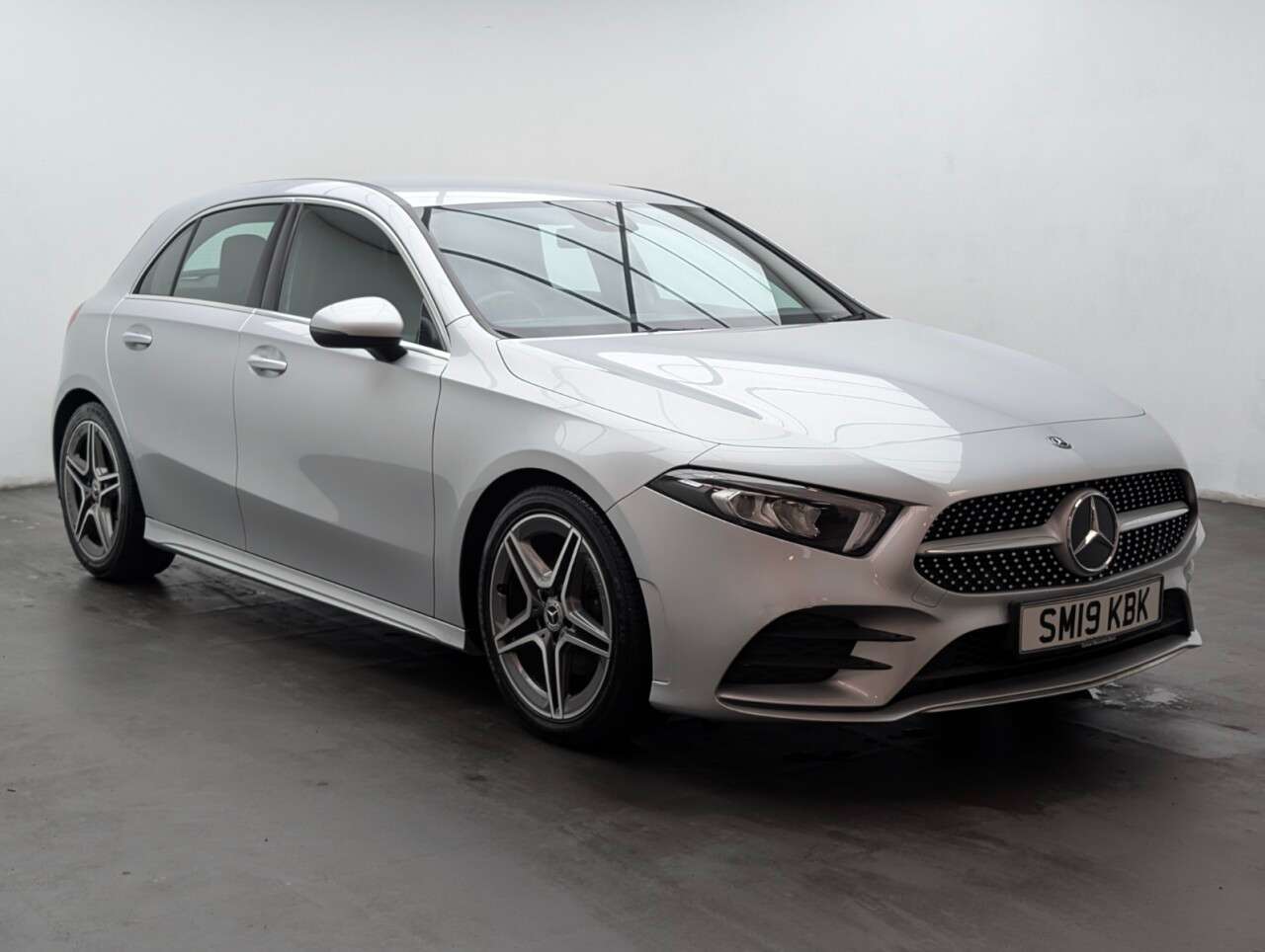 A 2019 MERCEDES-BENZ A-CLASS 1.3 A200 AMG Line Hatchback 5dr Petrol 7G-DCT Euro 6 (s/s) (163 ps) 7INTOUC A 2019 MERCEDES-BENZ A-CLASS 1.3 A200 AMG Line Hatchback 5dr Petrol 7G-DCT Euro 6 (s/s) (163 ps) 7INTOUC