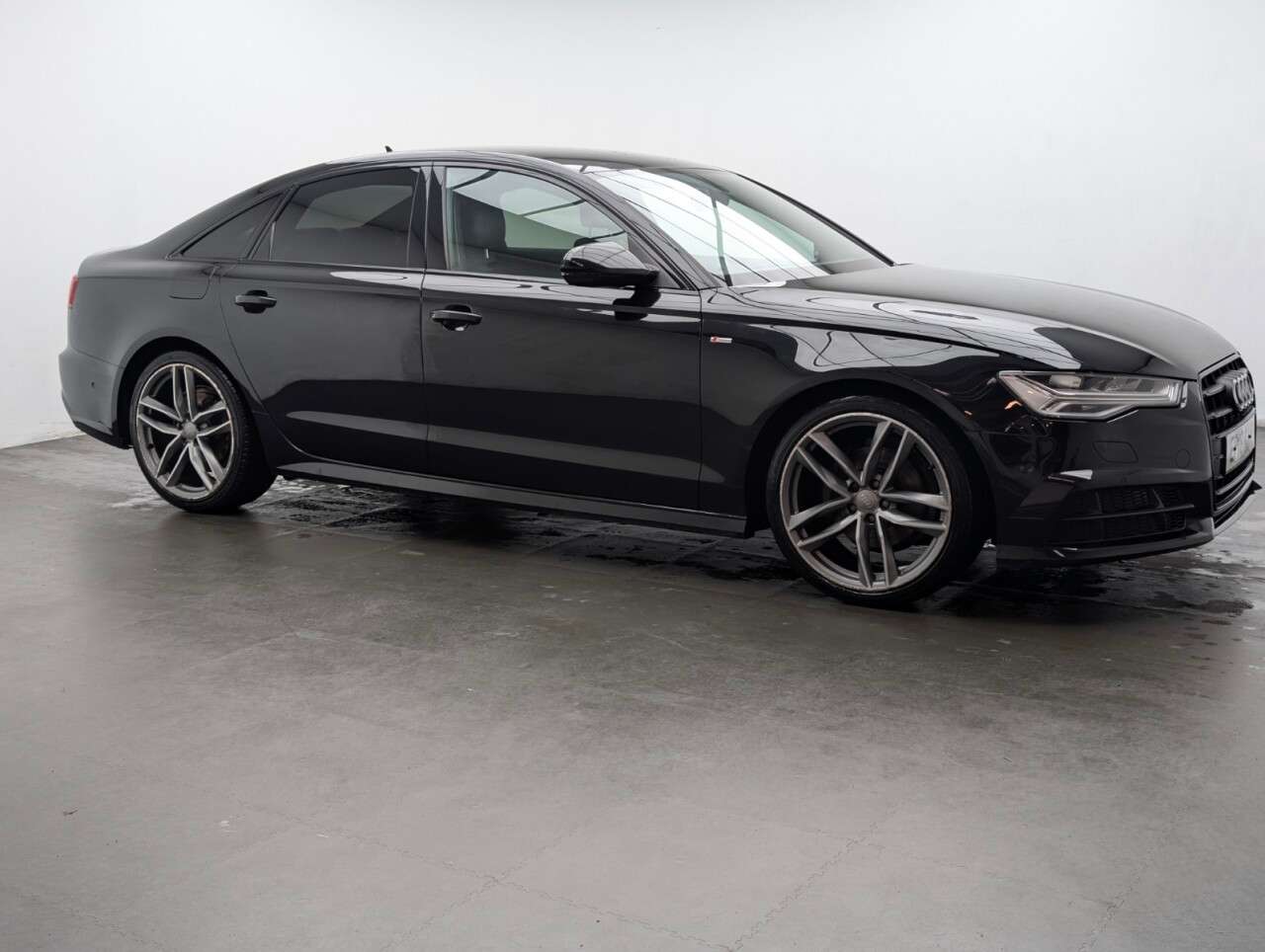 A 2018 AUDI A6 SALOON 1.8 TFSI Black Edition Saloon 4dr Petrol S Tronic Euro 6 (s/s) (190 ps) HEA A 2018 AUDI A6 SALOON 1.8 TFSI Black Edition Saloon 4dr Petrol S Tronic Euro 6 (s/s) (190 ps) HEA