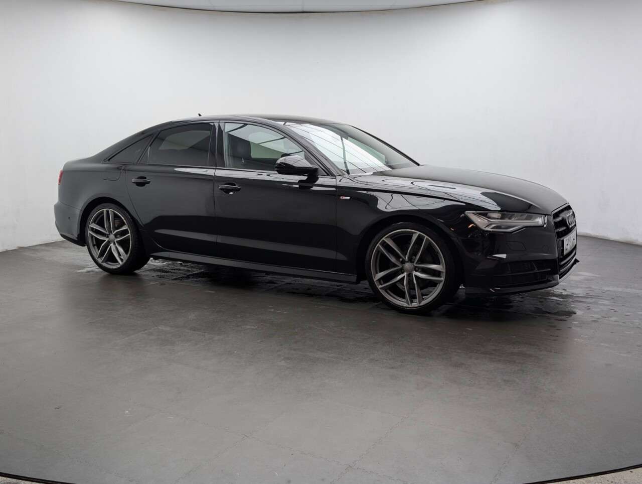 A 2018 AUDI A6 SALOON 1.8 TFSI Black Edition Saloon 4dr Petrol S Tronic Euro 6 (s/s) (190 ps) HEA A 2018 AUDI A6 SALOON 1.8 TFSI Black Edition Saloon 4dr Petrol S Tronic Euro 6 (s/s) (190 ps) HEA