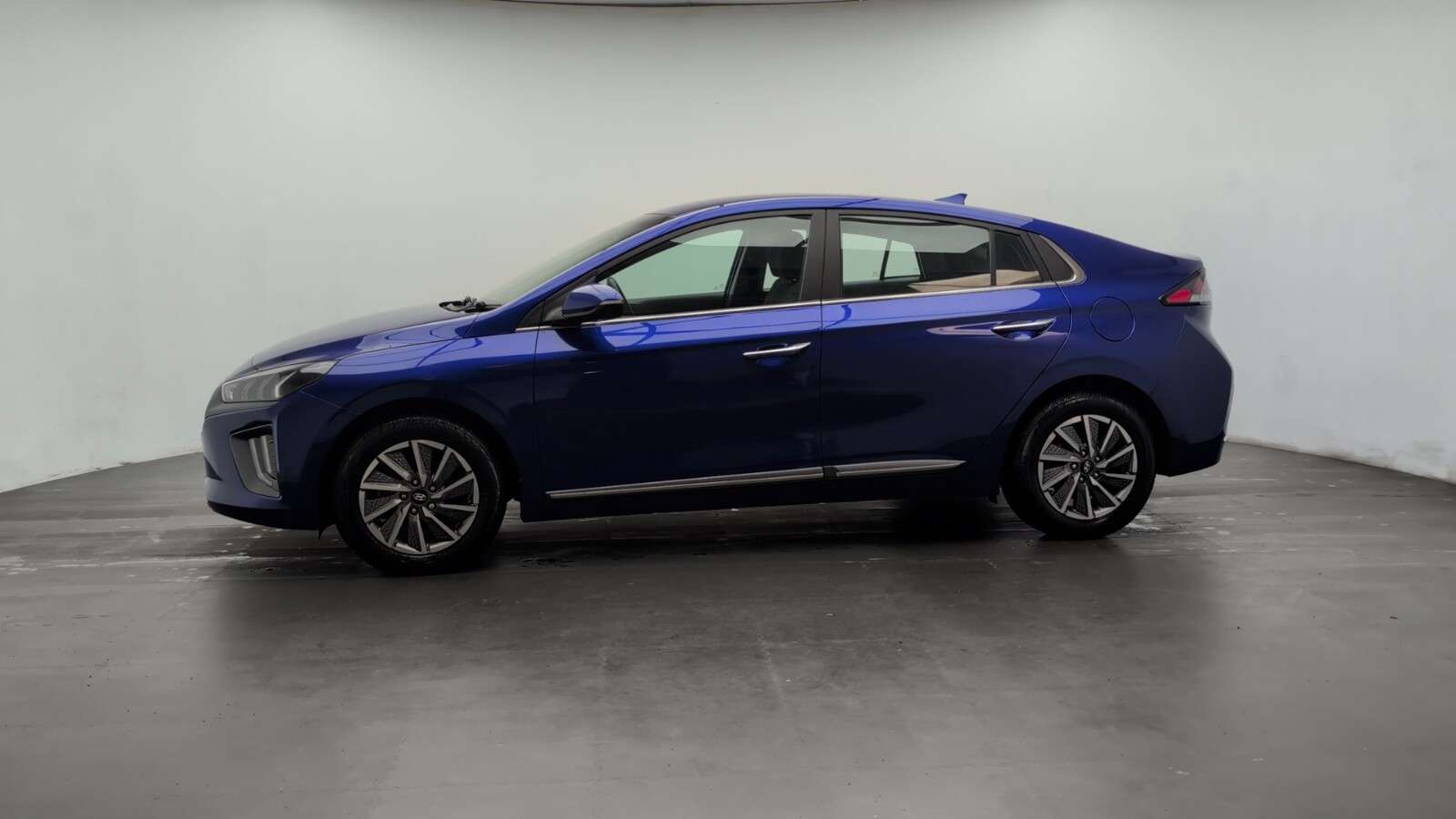 2022 HYUNDAI IONIQ 2022 HYUNDAI IONIQ