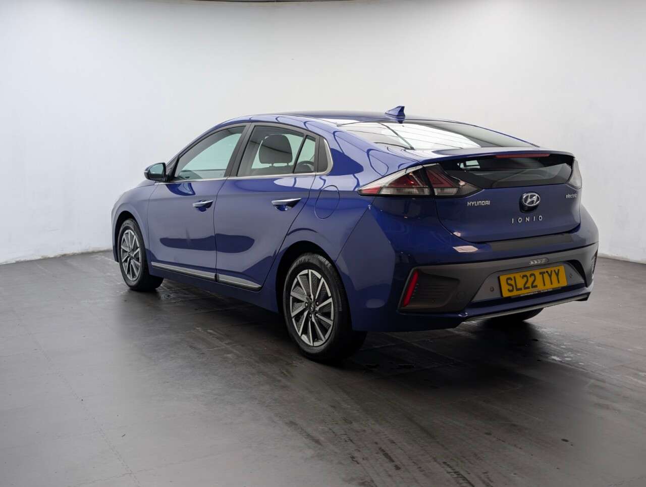 2022 HYUNDAI IONIQ 2022 HYUNDAI IONIQ