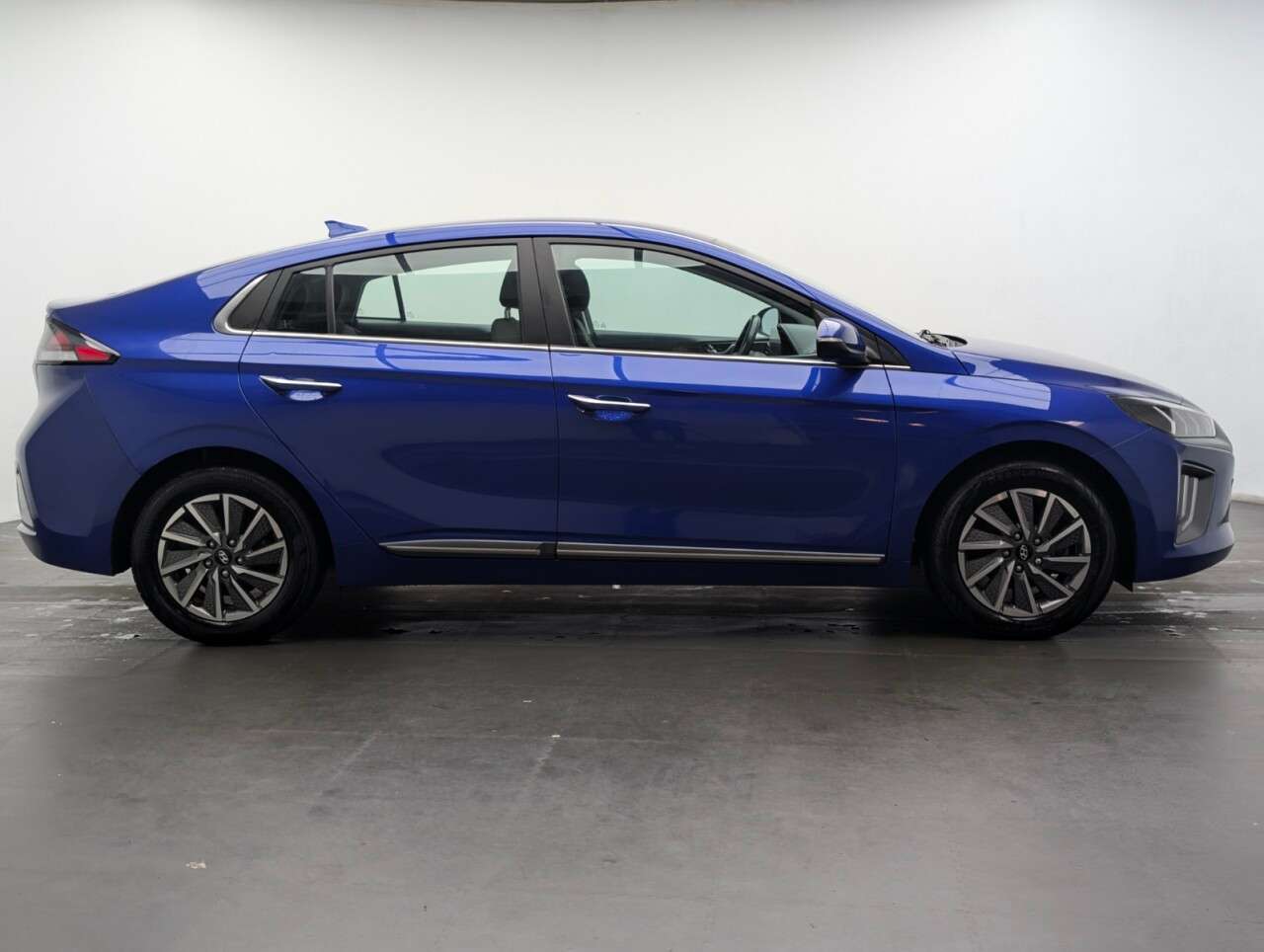 2022 HYUNDAI IONIQ 2022 HYUNDAI IONIQ