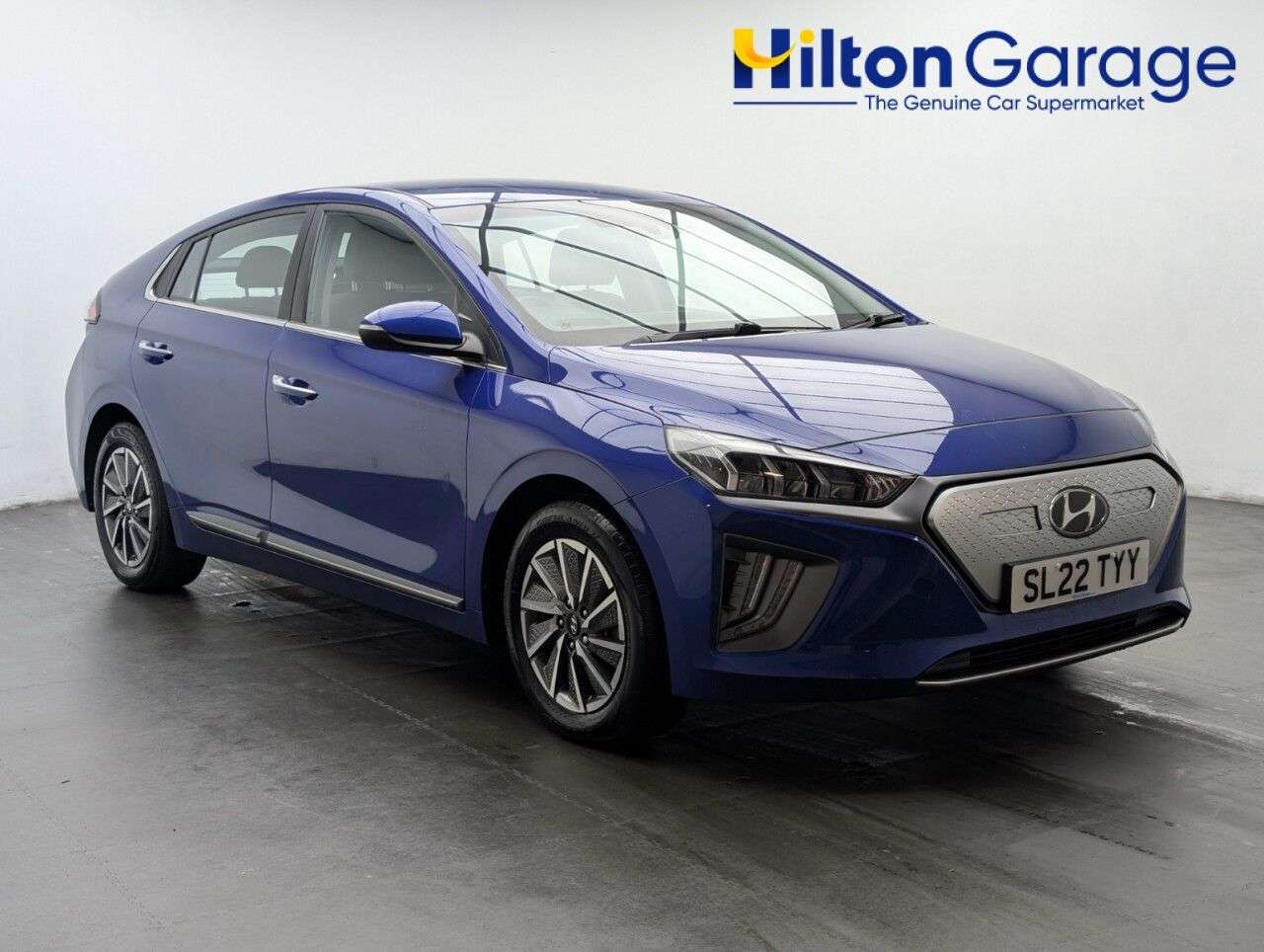 A 2022 HYUNDAI IONIQ 38.3kWh Premium Hatchback 5dr Electric Auto (136 ps) - APPLE CARPLAY + PARK A 2022 HYUNDAI IONIQ 38.3kWh Premium Hatchback 5dr Electric Auto (136 ps) - APPLE CARPLAY + PARK