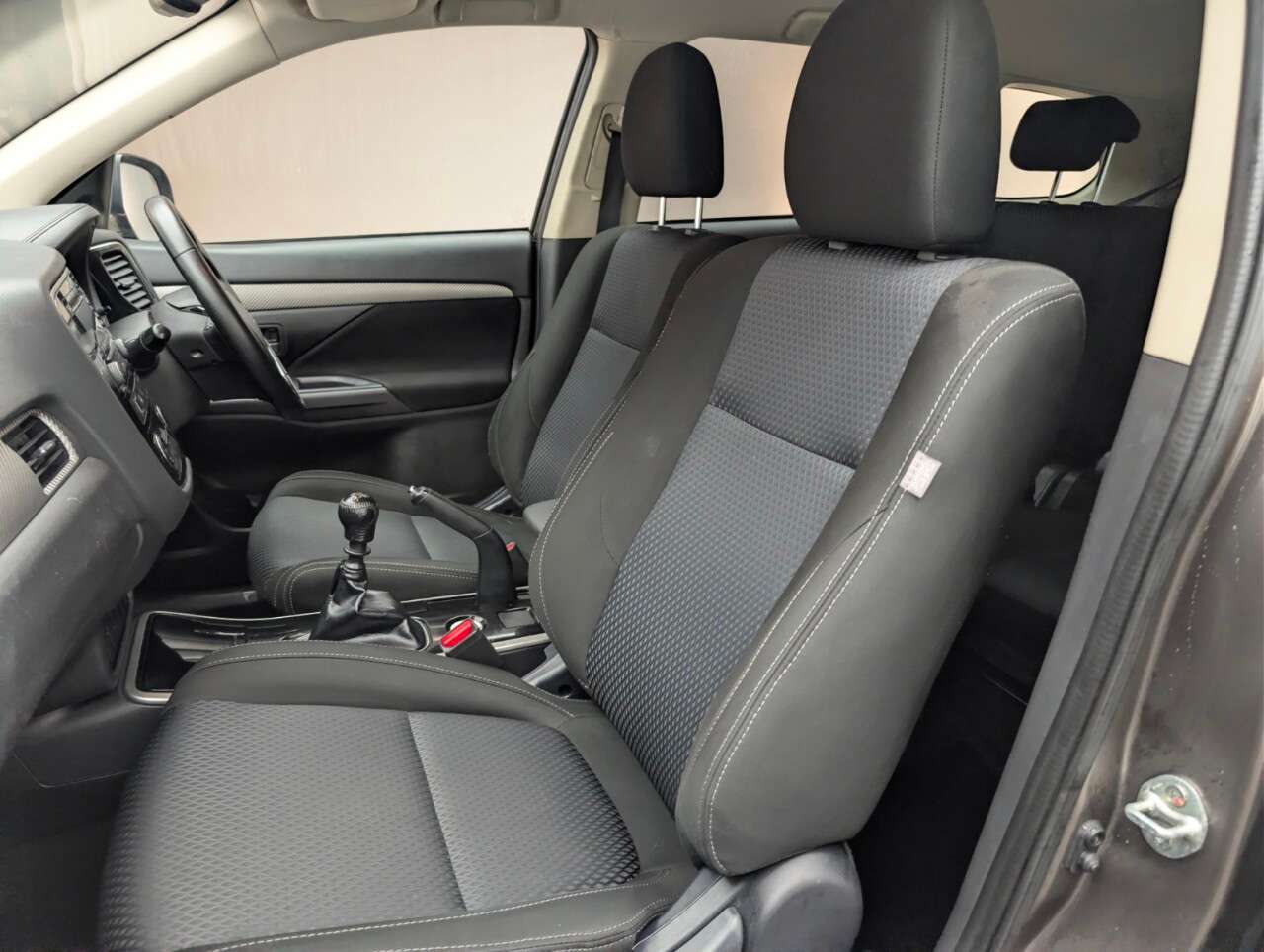 2017 MITSUBISHI OUTLANDER 2017 MITSUBISHI OUTLANDER